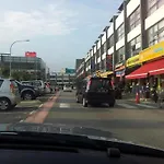Mini Studio 6 With Mrt Lrt