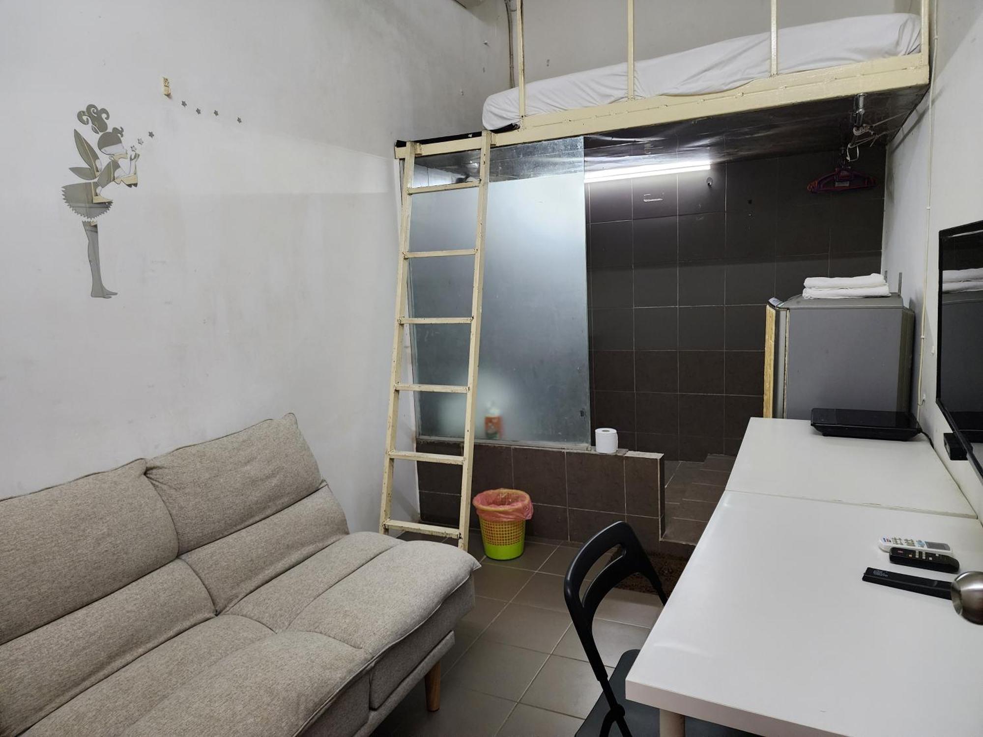 Apartment Mini 6 With Mrt Lrt